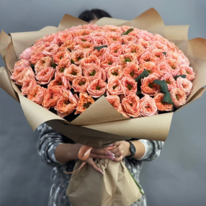 Букет "Персик" из 101 махровой розы Риджентс парк (60 см) в Рузе