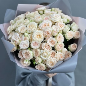 Букет "Кремовый микс" из 25 кустовых роз (50 см) в Рузе