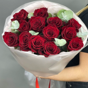 Букет из 13 роз Эквадор Эксплорер (60 см) в Рузе