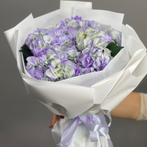 Букет из 5 фиолетовых гортензий в Рузе