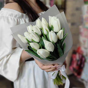 Букет из 15 белых тюльпанов в Рузе