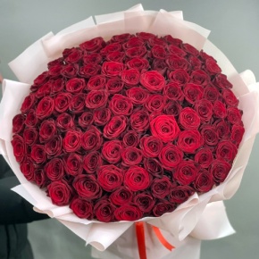 Букет "Париж" из 101 красной розы (60 см) в Рузе