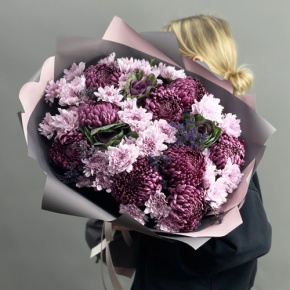 Букет "Виолетта" из хризантем Бигоуди, лимониума, брассики и кустовых хризантем в Рузе