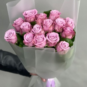 Монобукет из 15 малиновых роз Меритим (50 см) в Рузе