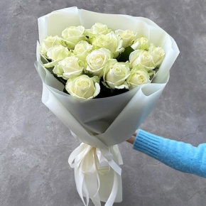 Букет "Умка" из 15 белых роз (50 см) в Рузе