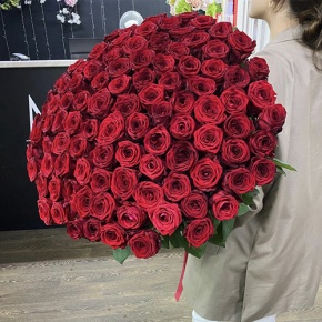Букет 101 красная роза (70 см) в Рузе