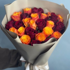 Букет из 25 Кенийских роз микс (40 см) в Рузе
