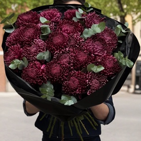 Букет из 21 винной хризантемы Бигоуди в Рузе