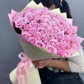 Букет из 51 пастельной розы Аваланж (60 см) в Рузе