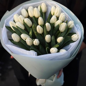 Букет из 31 белого тюльпана в Рузе