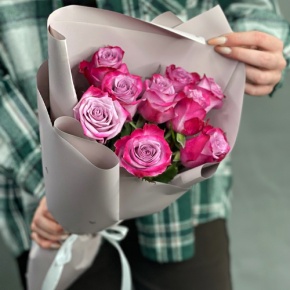 Букет "Сесилия" из 9 фиолетовых роз кения (40 см) в Рузе