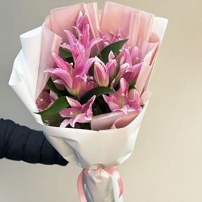 Монобукет из 9 ароматных розовых лилий в Рузе