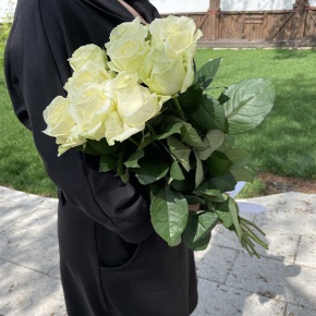 Букет из 9 белых роз (70 см) в Рузе