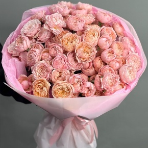 Букет из 35 кустовых пионовидных роз Джульетта (60 см) в Рузе