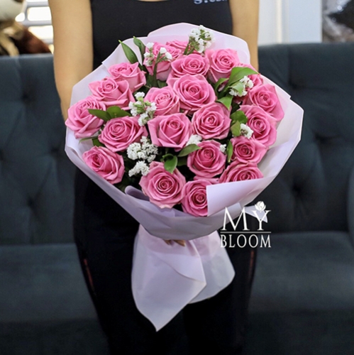 Букет из 21 розовой розы Аква (50 см) в Рузе