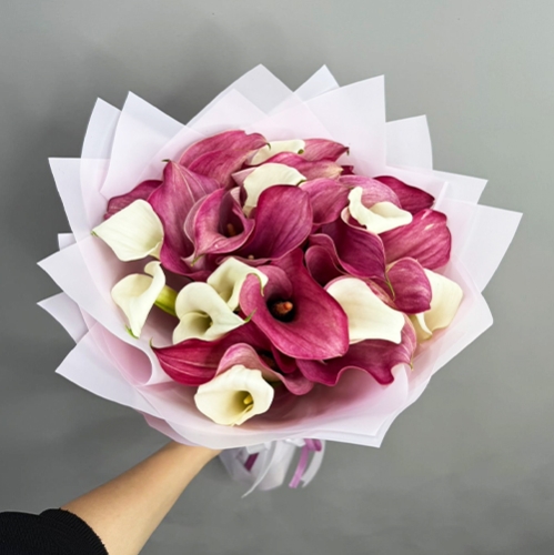 Букет из 25 нежных калл в Рузе