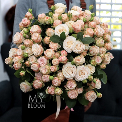 Букет 51 пионовидная роза Бомбастик (60 см) в Рузе