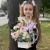 Композиция с георгинами на 1 сентября в белом ящике в Рузе Композиция с георгинами на 1 сентября в белом ящике в Рузе